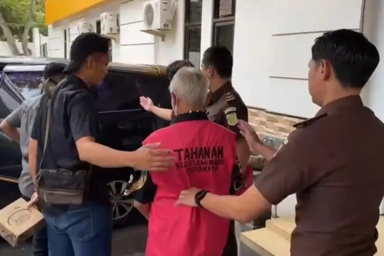 Duit Prasarana Air Terjun Ditilep, Mantan Kadispudpar Indramayu Ditetapkan Tersangka