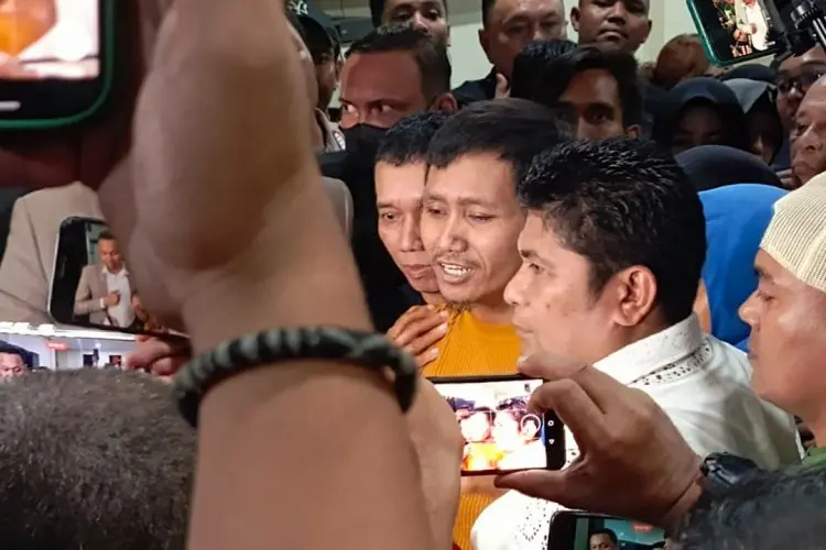 Pegi Setiawan Kembali ke Kampung Halaman, Disambut Bak Pahlawan Usai Bebas dari Tahanan: Saya Ingin Membangun Rumah Berteduh untuk Masa Depan