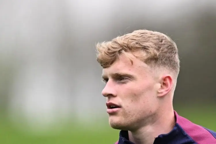 Everton Ogah Lepas Jarrad Branthwaite ke Manchester United
