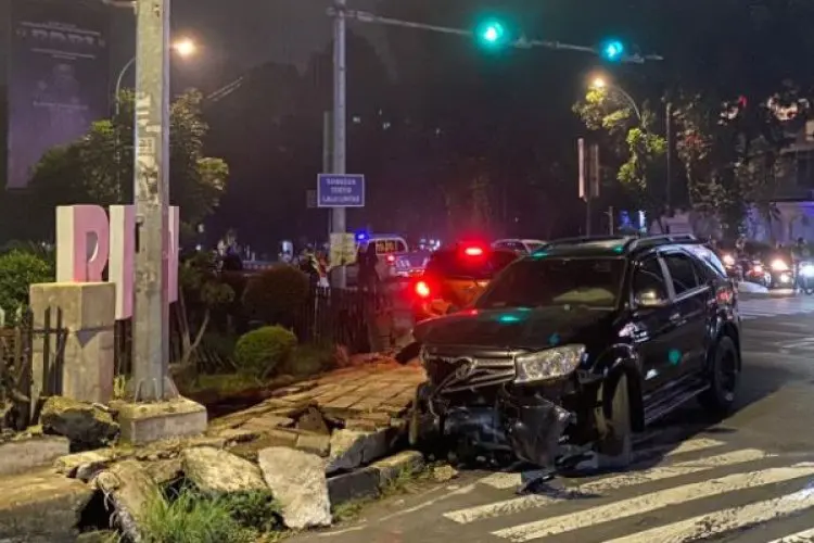 Satu Orang Tewas Buntut dari Tabrakan Mobil di Jalan Pajajaran Kota Bogor