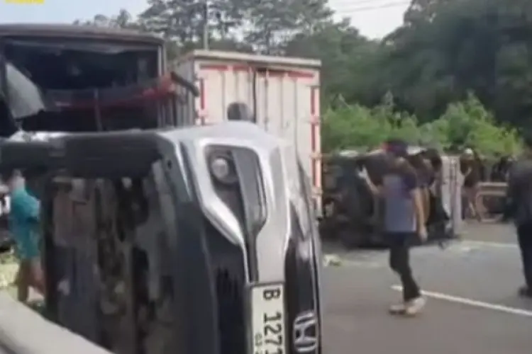 Kronologi Tabrakan Beruntun di Tol Cipularang yang Libatkan 9 Kendaraan