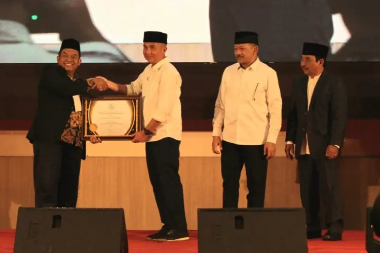 BAZNAS Kota Bandung  Juara Umum BAZNAS Jabar Award 2024