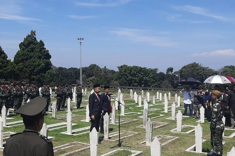 Bey Machmudin Kenang Program Dakabalarea Almarhum Nuriana Bantu Masyarakat Hadapi Krismon
