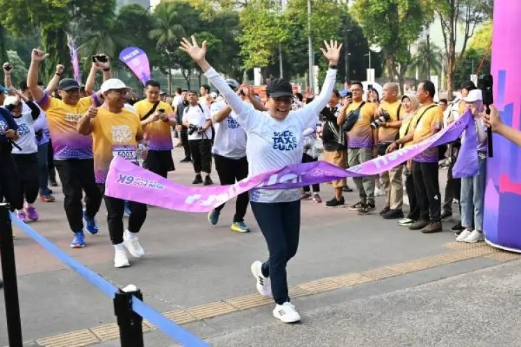 Memperingati Hari Pajak, Tiga Ribuan Pelari dan Pejalan Kaki Ramaikan Spectaxcular 2024