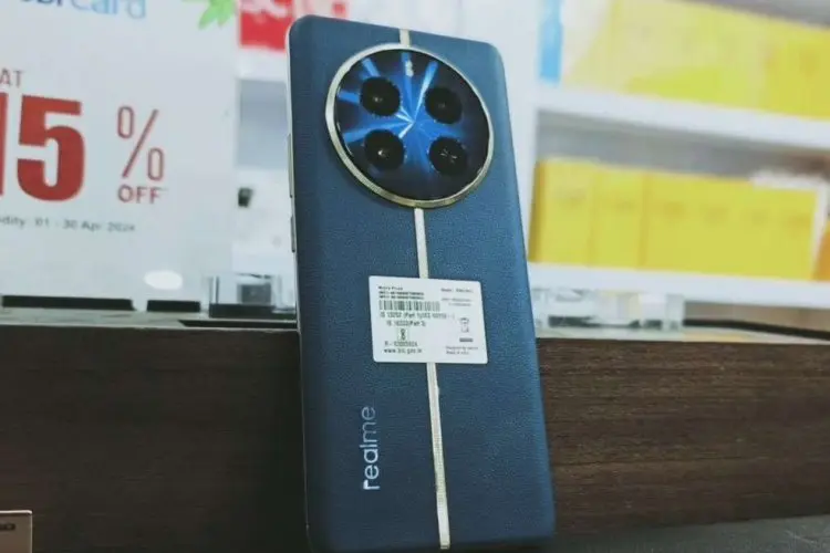 Review HP Membidik Momen Istimewa dengan Sempurna: Menjelajahi Keunggulan Kamera Zoom Realme 12 Pro+ 5G