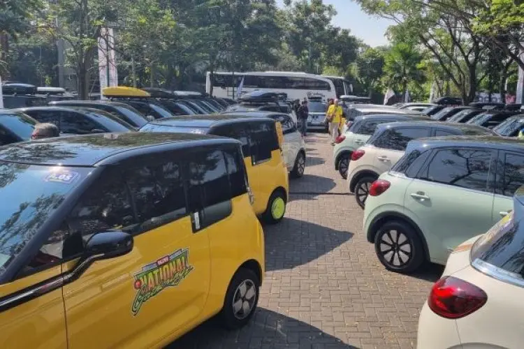 Dorong Penggunaan Kendaraan Listrik, PLN Dukung Penuh Komunitas EV Cetak Rekor MURI Dengan Penyediaan Infrastruktur Charging