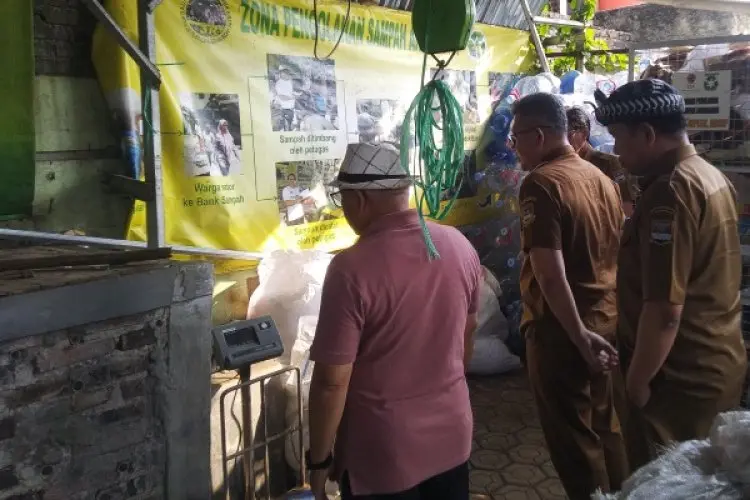 Saung Edukasi 3R di Cipageran Kini jadi Inspirasi Pj Bupati Bandung Barat 