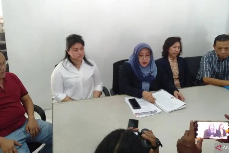 Waduh... Ibu Digugat Anak Kandungnya Diminta "Uang Damai" Rp25 Miliar