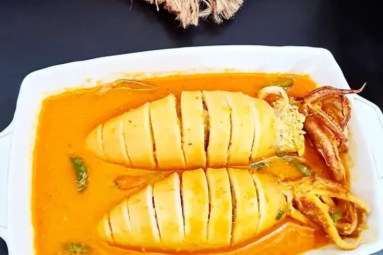Rasa Istimewa Gulai Cumi Bunting: Perpaduan Sempurna Kelembutan Cumi dan Kuah Gulai Berbumbu Rempah yang Meresap