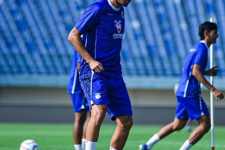 Tyronne Senang Persib Gelar Latihan Berat