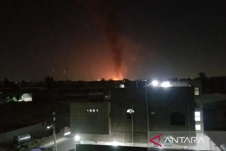 Mendukung Israel, AS-Inggris Luncurkan Tiga Serangan di Bandara Internasional Yaman