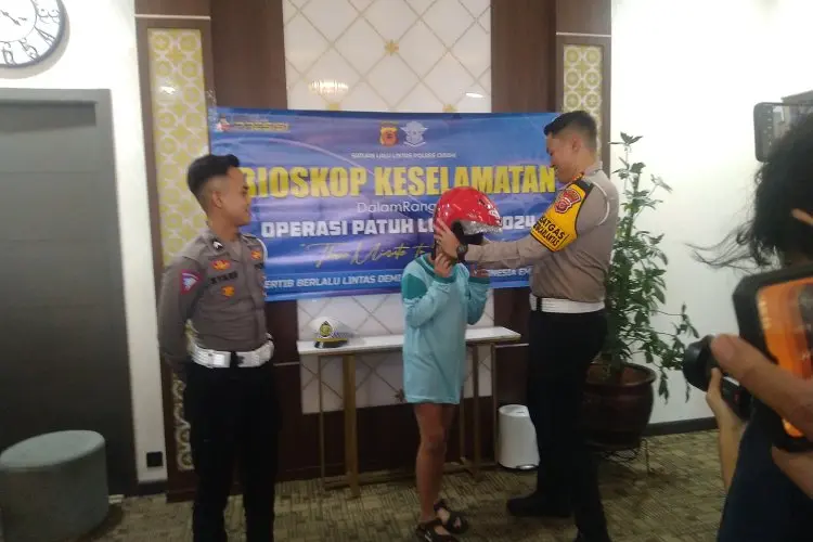 Polres Cimahi Edukasi Pengendara Lewat Bioskop Keselamatan 