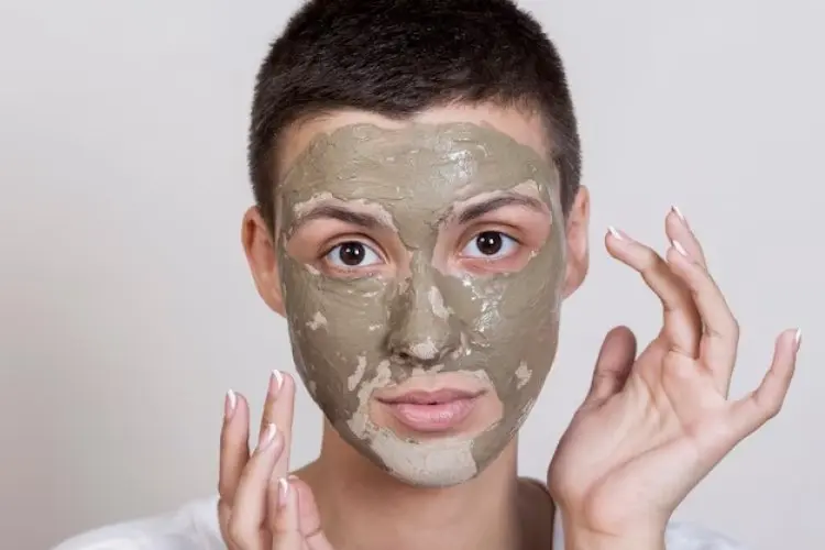 Tips Atasi Kulit Berminyak dengan Memanfaatkan Clay Mask
