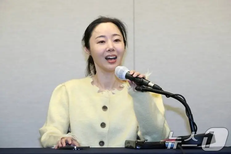 Terus Terlibat Konflik, Min Hee Jin kini Dituduh Menutupi Kasus Pelecehan Seksual di HYBE