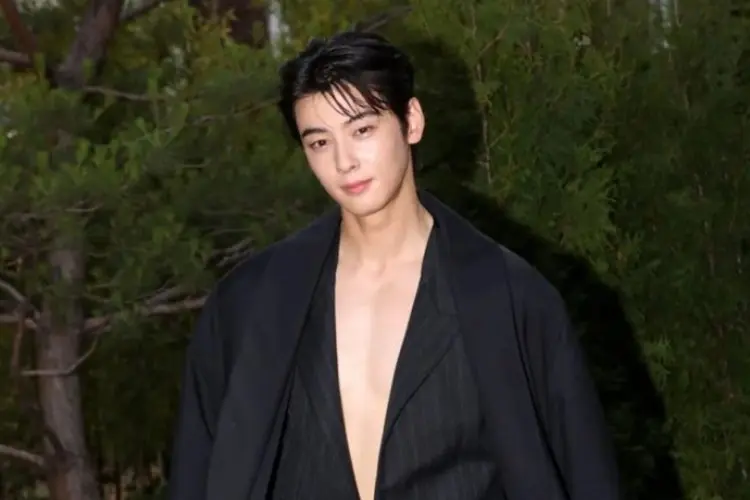 Cha Eun Woo akan Bintangi Drama Baru jadi Manusia Super dengan Park Eun Bin