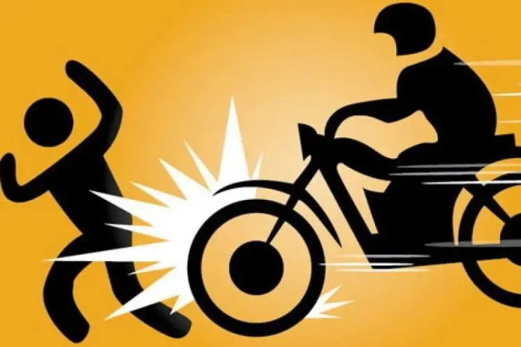 Waspada Ketika Menyeberang, Lansia di Bandung Terkapar Setelah Ditabrak Motor