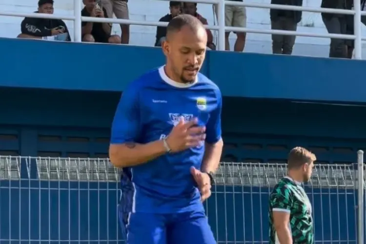 Gustavo Franca Tegaskan Fokus Penuh di Laga Penutup: Ingin Persembahkan Kemenangan dan Pesta Juara untuk Bobotoh di GBLA