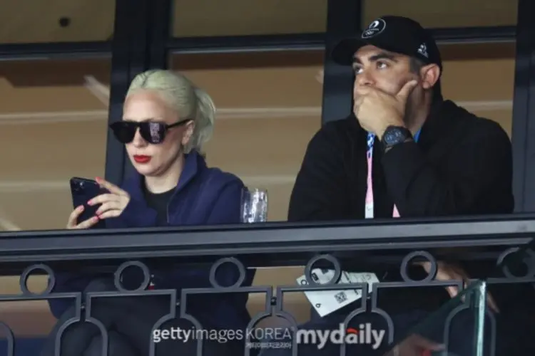 Hadiri Olimpiade Paris 2024 Bersama Tunangannya yang Miliarder, Lady Gaga akan Segera Menikah?