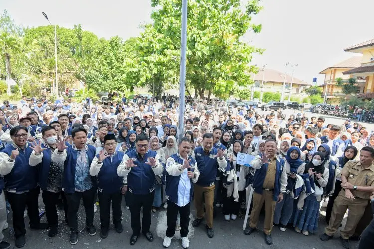 Lepas 1.136 Mahasiswa UNIGA Ikuti KKN Tematik, Sekda Herman Punya Harapan Ini