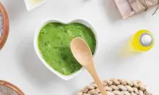 Tips Perawatan Rambut Berkilau, Coba Masker Kacang Hijau dan Pisang