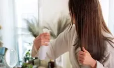 Tips Atasi Rambut yang Kusut dan Mencegah Kelembapan
