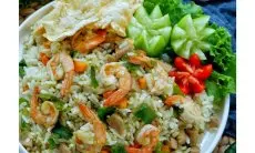 Nasi Goreng Cabe Ijo: Sensasi Pedas Segar yang Bikin Nagih, Cocok Banget Jadi Bekal Andalan!