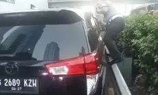 Ditemukan Saat Petugas Patroli, Pengemudi Meninggal Dunia dalam Mobil di Dekat GT Tol Kuningan