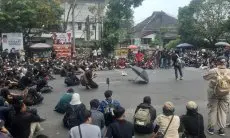 Mahasiswa Bandung Bergerak, Rezim Ini Antidemokrasi, Lawan!