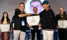 JNE Bandung Raih Penghargaan The Best Industry Marketing Champion 2024 Logistics Category