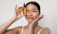 Kulit Mulus Bebas Kerutan? 5 Serum Retinol Lokal Berkualitas dengan Harga Ramah Kantong yang Wajib Kamu Coba!