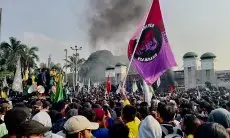 Puluhan Polisi Terluka, Dalam Pengamanan Demo Tolak Revisi UU Pilkada