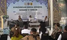 Pj Bupati Sumedang Dampingi Komisi V DPR RI Tinjau Jembatan Timbang