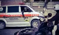 Gegara Melawan Arah, Mobil Ambulans Hantam Sebuah Motor di Citunjung Bandung Barat 