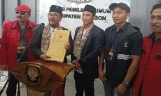 Pilbup Cirebon 2024, Pasangan Imron-Agus Kurniawan Budiman Daftar Pertama ke KPU