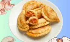 Rahasia Cireng Isi Ayam Suwir Pedas ala Rumahan: Kenyal di Dalam, Krispi di Luar, Dijamin Bikin Nagih!
