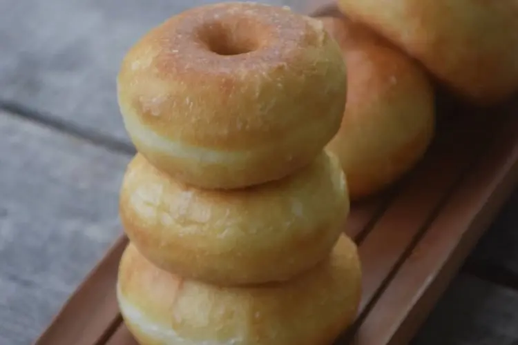 Donat Santan Ala Rumahan: Rahasia Empuk, Lembut, dan Montok yang Bikin Nagih dari Gigitan Pertama!