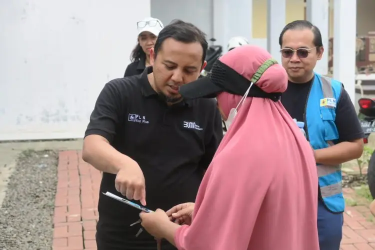 Kembangkan Inovasi TJSL Berkelanjutan, PLN Icon Plus Boyong Dua Penghargaan TJSL & CSR Award 2024