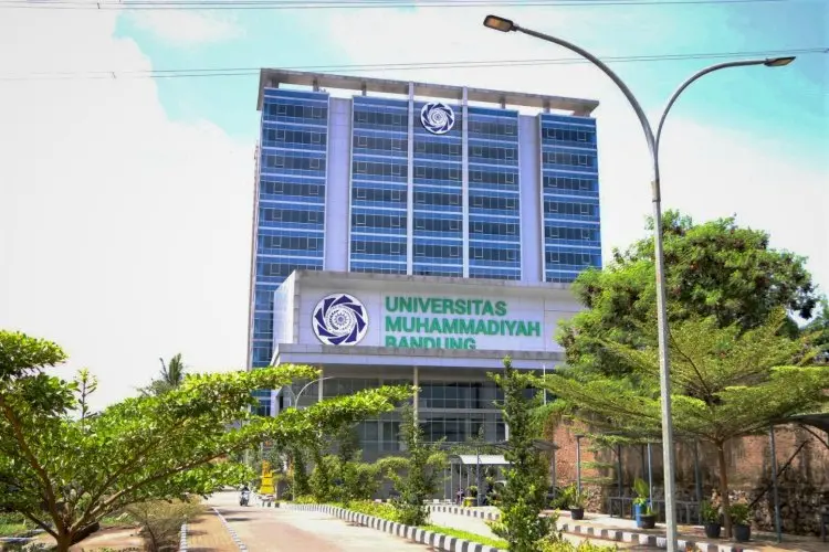 Dukung Pendidikan Berkualitas, UM Bandung Tawarkan Beragam Beasiswa Bagi Mahasiswa Baru