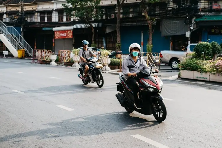 Dari Pemula Jadi Pro: Panduan Lengkap Mengendarai Motor Matic untuk Kamu yang Baru Belajar