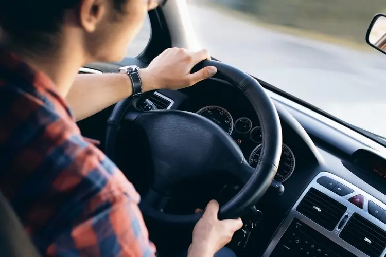 Nyetir Mobil: Panduan Lengkap Berkendara Aman dan Nyaman untuk Semua Pengemudi