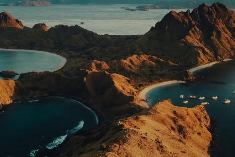 Pesona Wisata Nusantara: Ini 7 'Surga' Tersembunyi di Indonesia yang Bikin Artis Dunia Kepincut