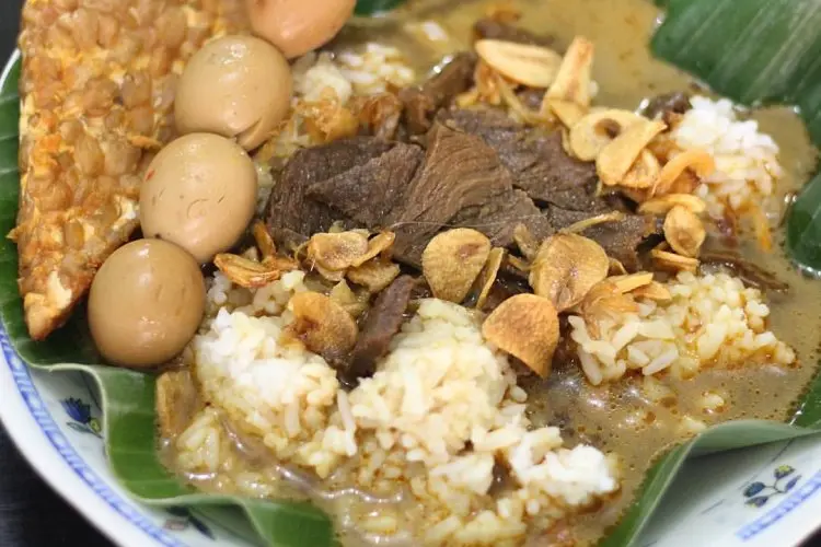 Pati: Surga Kuliner Jawa Tengah yang Tak Boleh Dilewatkan! Petualangan Rasa di Kota dengan Warisan Kuliner Kaya