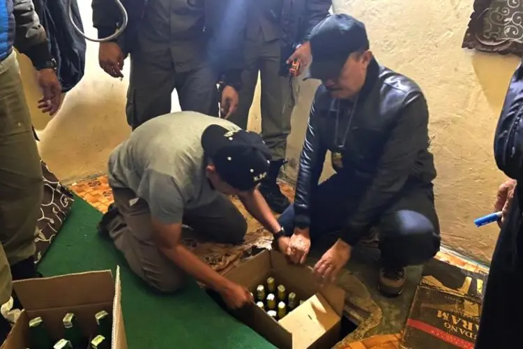 Dedi Mulyadi Minta Satpol PP Kabupaten/Kota Bongkar Warung Penjual Miras Tak Berizin