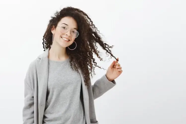 Tips dan Cara Merawat Rambut Keriting dengan Mudah