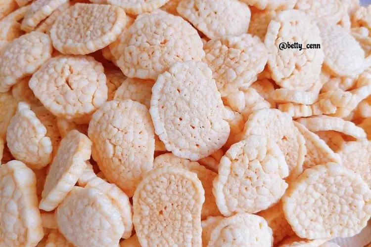 Kerupuk Melempem? Jangan Dibuang! 5 Trik Jitu Kembalikan Kerenyahannya Tanpa Ribet Pakai Oven
