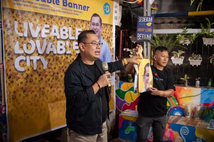 Bacawalkot Ini Buat APK Multifungsi Yang Bisa Jadi Tote Bag