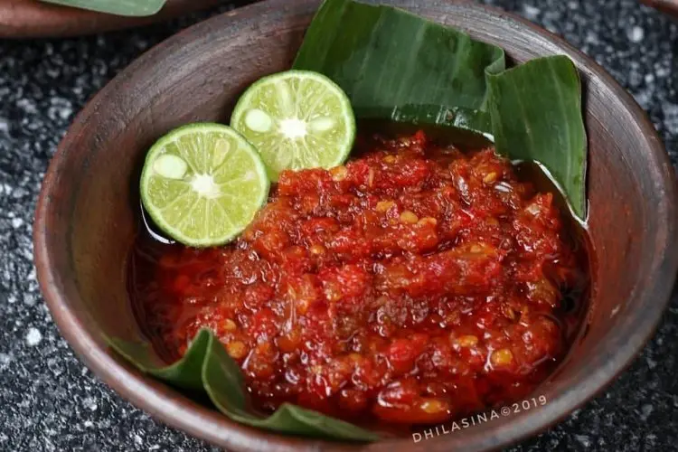 Resep Sambal Tomat Segar Pedas Nampol, Bikin Nagih Sampai Tetes Terakhir, Cocok Banget Jadi Teman Makan Sehari-hari!