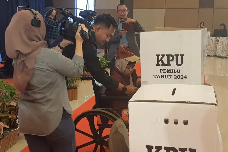 Targetkan Partisipasi Pemilih Sebesar 85 Persen, KPU KBB Gaet Difabel se-Bandung Barat