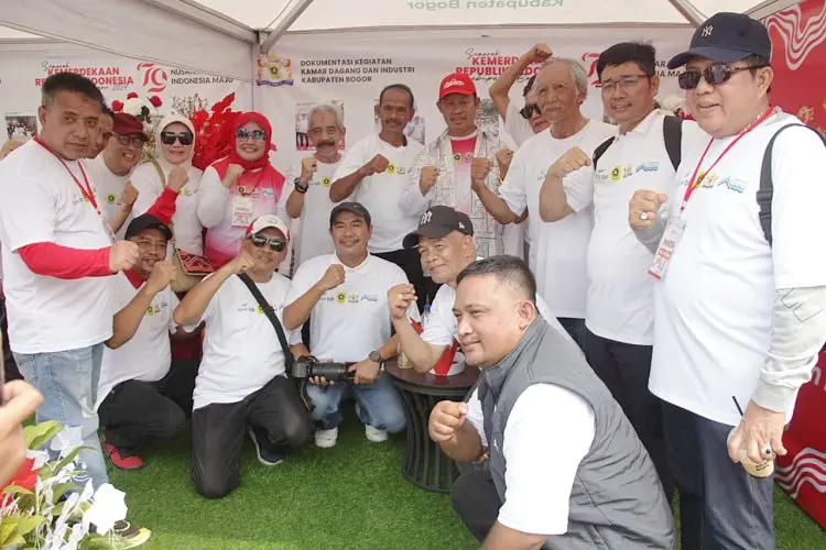 Fun Bike dan Senam Formasi Kemerdekaan di Stadion Pakansari Semakin Semarak dengan Kehadiran Pelaku IKM dan UKM