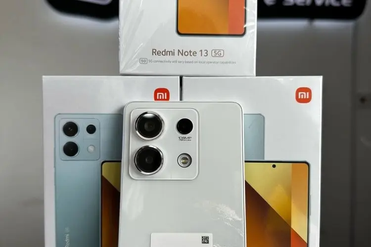 Bosan dengan Koneksi Lambat? 4 Smartphone 5G Harga Terjangkau yang Wajib Kamu Miliki di Agustus 2024!